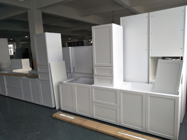 Classic Kitchen Cabinet, Case From Prairieville, LA, US Classic Kitchen Cabinet, Case From Prairieville, LA, US