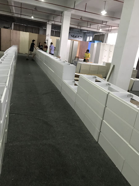 Modern Bathroom Cabinet, Case From WASHINGTON, USA Modern Bathroom Cabinet, Case From WASHINGTON, USA