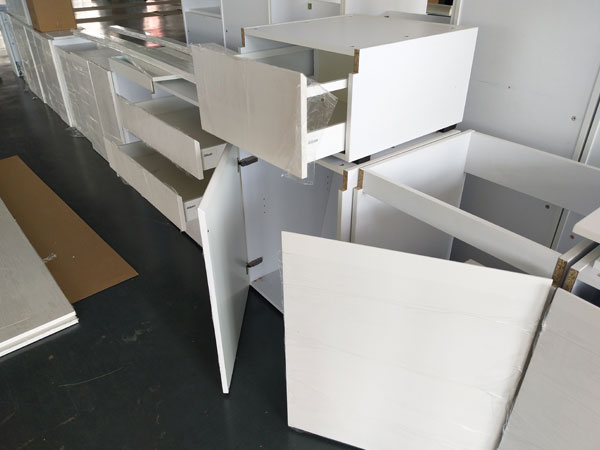 Modern Kitchen Cabinet, Case From Gold Coast, QSL, Australia Modern Kitchen Cabinet, Case From Gold Coast, QSL, Australia